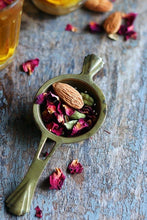 Load image into Gallery viewer, KASHMIRI KAHWA